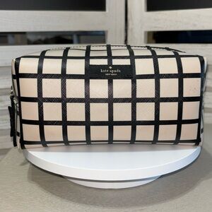 Kate Spade ♠️ cosmetic bag/accessory bag 7.5x4 Cream/Black EUC, NCO